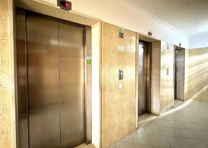 Apartamento Da Rocha, 4ºb Jardins Da Rocha, Charming Studio, Near The Sea, By Ig